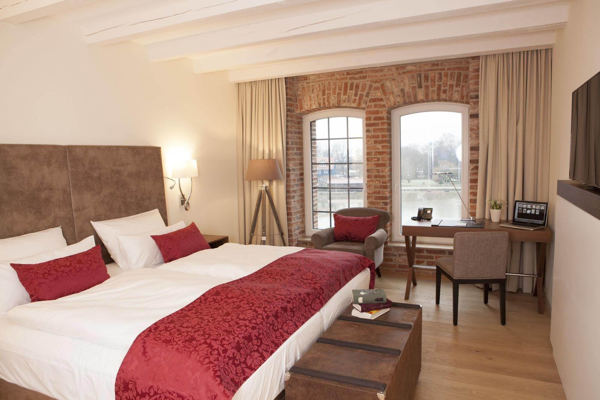 Hotel Hafenspeicher Leer Ngoại thất bức ảnh