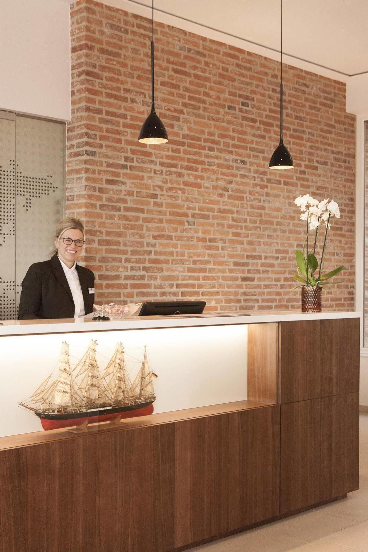 Hotel Hafenspeicher Leer Ngoại thất bức ảnh
