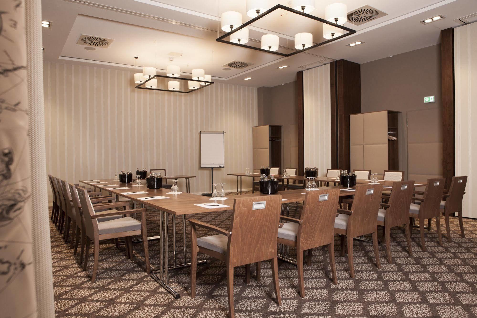 Hotel Hafenspeicher Leer Ngoại thất bức ảnh
